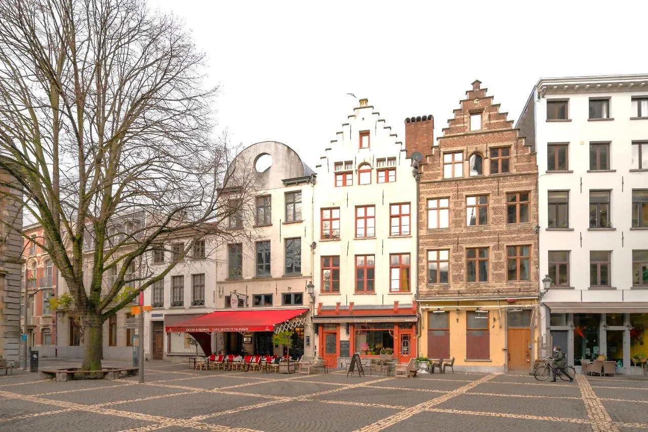 The Charming Hendrik Square Apartments Antwerpen Belgien
