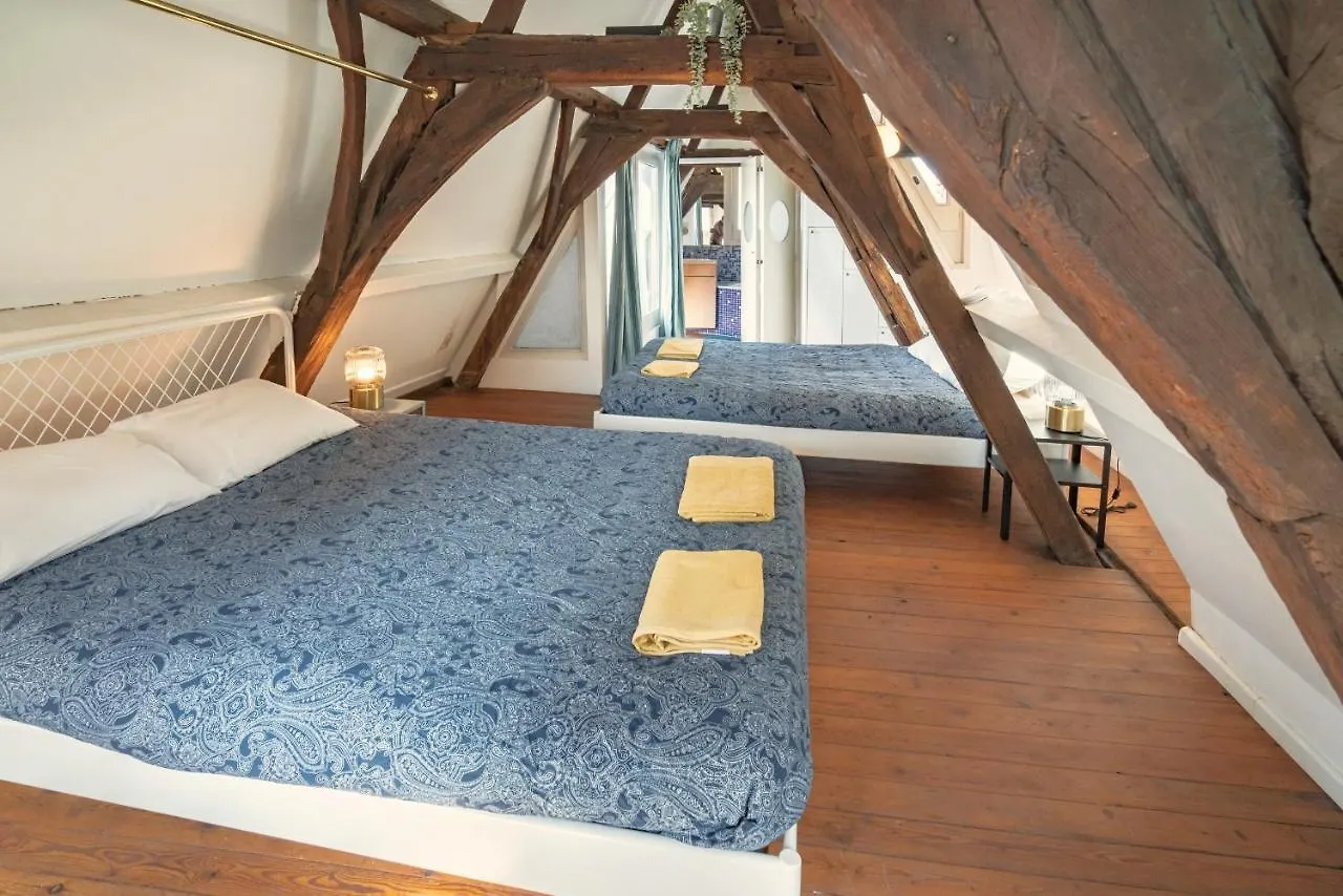 The Charming Hendrik Square Apartments Antwerpen