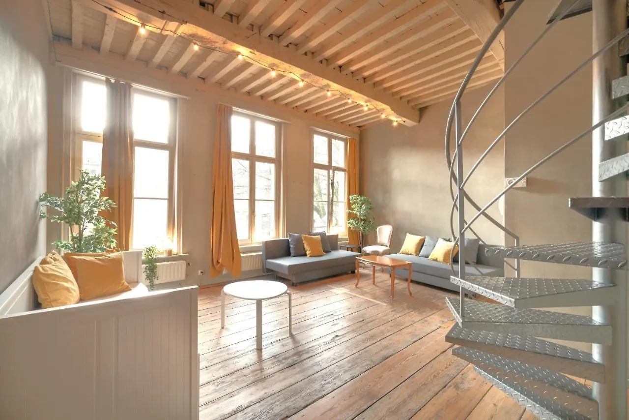The Charming Hendrik Square Apartments Anversa